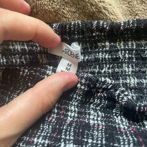 Ardene medium off the shoulder blouse - Picture 2 of 2